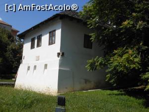 [P03] Casa memorială Anton Pann - Râmnicu Vâlcea cu aspect de culă. » foto by iulianic
 - 
<span class="allrVoted glyphicon glyphicon-heart hidden" id="av1254415"></span>
<a class="m-l-10 hidden" id="sv1254415" onclick="voting_Foto_DelVot(,1254415,21209)" role="button">șterge vot <span class="glyphicon glyphicon-remove"></span></a>
<a id="v91254415" class=" c-red"  onclick="voting_Foto_SetVot(1254415)" role="button"><span class="glyphicon glyphicon-heart-empty"></span> <b>LIKE</b> = Votează poza</a> <img class="hidden"  id="f1254415W9" src="/imagini/loader.gif" border="0" /><span class="AjErrMes hidden" id="e1254415ErM"></span>