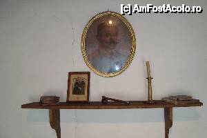 [P32] Polita in birou cu lumanare... si o poza cu staretele de la manastire » foto by mireille
 - 
<span class="allrVoted glyphicon glyphicon-heart hidden" id="av486334"></span>
<a class="m-l-10 hidden" id="sv486334" onclick="voting_Foto_DelVot(,486334,21209)" role="button">șterge vot <span class="glyphicon glyphicon-remove"></span></a>
<a id="v9486334" class=" c-red"  onclick="voting_Foto_SetVot(486334)" role="button"><span class="glyphicon glyphicon-heart-empty"></span> <b>LIKE</b> = Votează poza</a> <img class="hidden"  id="f486334W9" src="/imagini/loader.gif" border="0" /><span class="AjErrMes hidden" id="e486334ErM"></span>