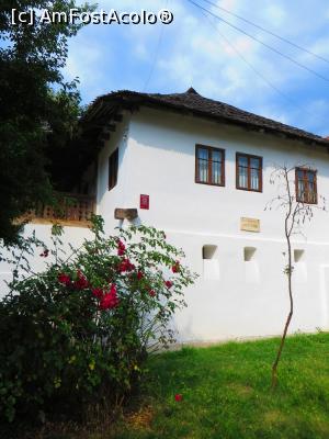 [P04] Casa memorială Anton Pann - Râmnicu Vâlcea.  » foto by tata123 🔱
 - 
<span class="allrVoted glyphicon glyphicon-heart hidden" id="av804708"></span>
<a class="m-l-10 hidden" id="sv804708" onclick="voting_Foto_DelVot(,804708,21209)" role="button">șterge vot <span class="glyphicon glyphicon-remove"></span></a>
<a id="v9804708" class=" c-red"  onclick="voting_Foto_SetVot(804708)" role="button"><span class="glyphicon glyphicon-heart-empty"></span> <b>LIKE</b> = Votează poza</a> <img class="hidden"  id="f804708W9" src="/imagini/loader.gif" border="0" /><span class="AjErrMes hidden" id="e804708ErM"></span>