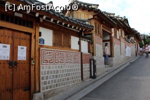 [P78] Seul, Bukchon Hanok Village, o locuință, un atelier, ...  » foto by mprofeanu
 - 
<span class="allrVoted glyphicon glyphicon-heart hidden" id="av811287"></span>
<a class="m-l-10 hidden" id="sv811287" onclick="voting_Foto_DelVot(,811287,21214)" role="button">șterge vot <span class="glyphicon glyphicon-remove"></span></a>
<a id="v9811287" class=" c-red"  onclick="voting_Foto_SetVot(811287)" role="button"><span class="glyphicon glyphicon-heart-empty"></span> <b>LIKE</b> = Votează poza</a> <img class="hidden"  id="f811287W9" src="/imagini/loader.gif" border="0" /><span class="AjErrMes hidden" id="e811287ErM"></span>