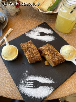 [P48] Restaurant Radsor, strudel cu mere și înghețată vanilată, dementiale » foto by krisstinna
 - 
<span class="allrVoted glyphicon glyphicon-heart hidden" id="av1289951"></span>
<a class="m-l-10 hidden" id="sv1289951" onclick="voting_Foto_DelVot(,1289951,21229)" role="button">șterge vot <span class="glyphicon glyphicon-remove"></span></a>
<a id="v91289951" class=" c-red"  onclick="voting_Foto_SetVot(1289951)" role="button"><span class="glyphicon glyphicon-heart-empty"></span> <b>LIKE</b> = Votează poza</a> <img class="hidden"  id="f1289951W9" src="/imagini/loader.gif" border="0" /><span class="AjErrMes hidden" id="e1289951ErM"></span>