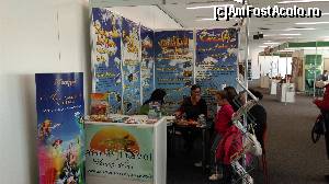 [P06] Târgul de Turism TOP Travel - standuri minuscule ale agenţiilor orădene.  » foto by bogumil
 - 
<span class="allrVoted glyphicon glyphicon-heart hidden" id="av604204"></span>
<a class="m-l-10 hidden" id="sv604204" onclick="voting_Foto_DelVot(,604204,21233)" role="button">șterge vot <span class="glyphicon glyphicon-remove"></span></a>
<a id="v9604204" class=" c-red"  onclick="voting_Foto_SetVot(604204)" role="button"><span class="glyphicon glyphicon-heart-empty"></span> <b>LIKE</b> = Votează poza</a> <img class="hidden"  id="f604204W9" src="/imagini/loader.gif" border="0" /><span class="AjErrMes hidden" id="e604204ErM"></span>
