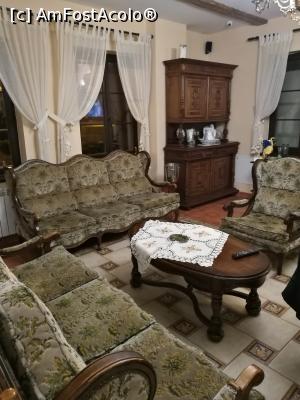[P20] Zona de relaxare de lângă șemineul din restaurant » foto by crismis
 - 
<span class="allrVoted glyphicon glyphicon-heart hidden" id="av863112"></span>
<a class="m-l-10 hidden" id="sv863112" onclick="voting_Foto_DelVot(,863112,21238)" role="button">șterge vot <span class="glyphicon glyphicon-remove"></span></a>
<a id="v9863112" class=" c-red"  onclick="voting_Foto_SetVot(863112)" role="button"><span class="glyphicon glyphicon-heart-empty"></span> <b>LIKE</b> = Votează poza</a> <img class="hidden"  id="f863112W9" src="/imagini/loader.gif" border="0" /><span class="AjErrMes hidden" id="e863112ErM"></span>