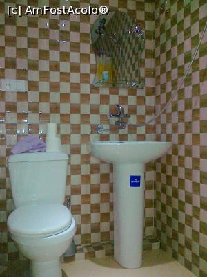 [P07] Hotel Bonus, Tbilisi - baia unei camere la etajul 3 » foto by calator2000
 - 
<span class="allrVoted glyphicon glyphicon-heart hidden" id="av808461"></span>
<a class="m-l-10 hidden" id="sv808461" onclick="voting_Foto_DelVot(,808461,21246)" role="button">șterge vot <span class="glyphicon glyphicon-remove"></span></a>
<a id="v9808461" class=" c-red"  onclick="voting_Foto_SetVot(808461)" role="button"><span class="glyphicon glyphicon-heart-empty"></span> <b>LIKE</b> = Votează poza</a> <img class="hidden"  id="f808461W9" src="/imagini/loader.gif" border="0" /><span class="AjErrMes hidden" id="e808461ErM"></span>