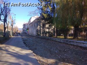 [P19] Asfaltul răscolit în fața bărăției Sfântul Iacob » foto by Mioritik
 - 
<span class="allrVoted glyphicon glyphicon-heart hidden" id="av1266747"></span>
<a class="m-l-10 hidden" id="sv1266747" onclick="voting_Foto_DelVot(,1266747,21248)" role="button">șterge vot <span class="glyphicon glyphicon-remove"></span></a>
<a id="v91266747" class=" c-red"  onclick="voting_Foto_SetVot(1266747)" role="button"><span class="glyphicon glyphicon-heart-empty"></span> <b>LIKE</b> = Votează poza</a> <img class="hidden"  id="f1266747W9" src="/imagini/loader.gif" border="0" /><span class="AjErrMes hidden" id="e1266747ErM"></span>