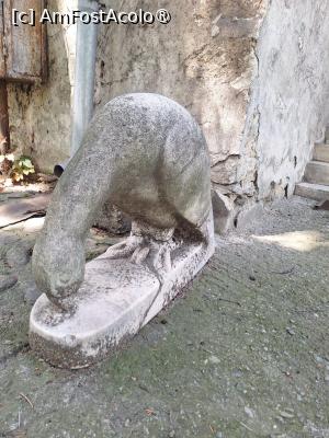 [P21] Statuie în curte, în fața Casei Parohiale » foto by laurand
 - 
<span class="allrVoted glyphicon glyphicon-heart hidden" id="av1486480"></span>
<a class="m-l-10 hidden" id="sv1486480" onclick="voting_Foto_DelVot(,1486480,21248)" role="button">șterge vot <span class="glyphicon glyphicon-remove"></span></a>
<a id="v91486480" class=" c-red"  onclick="voting_Foto_SetVot(1486480)" role="button"><span class="glyphicon glyphicon-heart-empty"></span> <b>LIKE</b> = Votează poza</a> <img class="hidden"  id="f1486480W9" src="/imagini/loader.gif" border="0" /><span class="AjErrMes hidden" id="e1486480ErM"></span>