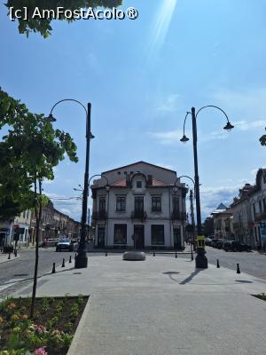 [P27] Clădire în zona centrală » foto by laurand
 - 
<span class="allrVoted glyphicon glyphicon-heart hidden" id="av1486486"></span>
<a class="m-l-10 hidden" id="sv1486486" onclick="voting_Foto_DelVot(,1486486,21248)" role="button">șterge vot <span class="glyphicon glyphicon-remove"></span></a>
<a id="v91486486" class=" c-red"  onclick="voting_Foto_SetVot(1486486)" role="button"><span class="glyphicon glyphicon-heart-empty"></span> <b>LIKE</b> = Votează poza</a> <img class="hidden"  id="f1486486W9" src="/imagini/loader.gif" border="0" /><span class="AjErrMes hidden" id="e1486486ErM"></span>