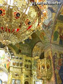 [P14] Biserica Mănăstirii Negru Vodă din Câmpulung Muscel: decorațiuni bogat aurite în naos » foto by mariana.olaru
 - 
<span class="allrVoted glyphicon glyphicon-heart hidden" id="av284300"></span>
<a class="m-l-10 hidden" id="sv284300" onclick="voting_Foto_DelVot(,284300,21248)" role="button">șterge vot <span class="glyphicon glyphicon-remove"></span></a>
<a id="v9284300" class=" c-red"  onclick="voting_Foto_SetVot(284300)" role="button"><span class="glyphicon glyphicon-heart-empty"></span> <b>LIKE</b> = Votează poza</a> <img class="hidden"  id="f284300W9" src="/imagini/loader.gif" border="0" /><span class="AjErrMes hidden" id="e284300ErM"></span>