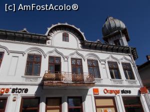 [P04] Altă fațadă a clădirii de colț. Câmpulung Muscel.  » foto by mihaelavoicu
 - 
<span class="allrVoted glyphicon glyphicon-heart hidden" id="av997576"></span>
<a class="m-l-10 hidden" id="sv997576" onclick="voting_Foto_DelVot(,997576,21248)" role="button">șterge vot <span class="glyphicon glyphicon-remove"></span></a>
<a id="v9997576" class=" c-red"  onclick="voting_Foto_SetVot(997576)" role="button"><span class="glyphicon glyphicon-heart-empty"></span> <b>LIKE</b> = Votează poza</a> <img class="hidden"  id="f997576W9" src="/imagini/loader.gif" border="0" /><span class="AjErrMes hidden" id="e997576ErM"></span>