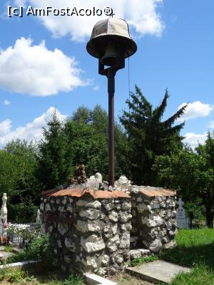 [P03] Clopotnița inedită. » foto by tata123 🔱
 - 
<span class="allrVoted glyphicon glyphicon-heart hidden" id="av1318595"></span>
<a class="m-l-10 hidden" id="sv1318595" onclick="voting_Foto_DelVot(,1318595,21248)" role="button">șterge vot <span class="glyphicon glyphicon-remove"></span></a>
<a id="v91318595" class=" c-red"  onclick="voting_Foto_SetVot(1318595)" role="button"><span class="glyphicon glyphicon-heart-empty"></span> <b>LIKE</b> = Votează poza</a> <img class="hidden"  id="f1318595W9" src="/imagini/loader.gif" border="0" /><span class="AjErrMes hidden" id="e1318595ErM"></span>