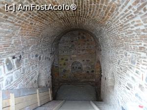 [P18] Intrare în pivnița de sub Paraclis - Mănăstirea Aninoasa, Argeș.  » foto by tata123 🔱
 - 
<span class="allrVoted glyphicon glyphicon-heart hidden" id="av1026211"></span>
<a class="m-l-10 hidden" id="sv1026211" onclick="voting_Foto_DelVot(,1026211,21248)" role="button">șterge vot <span class="glyphicon glyphicon-remove"></span></a>
<a id="v91026211" class=" c-red"  onclick="voting_Foto_SetVot(1026211)" role="button"><span class="glyphicon glyphicon-heart-empty"></span> <b>LIKE</b> = Votează poza</a> <img class="hidden"  id="f1026211W9" src="/imagini/loader.gif" border="0" /><span class="AjErrMes hidden" id="e1026211ErM"></span>