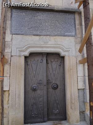 [P11] Acces în Biserica Mare.  » foto by tata123 🔱
 - 
<span class="allrVoted glyphicon glyphicon-heart hidden" id="av1153433"></span>
<a class="m-l-10 hidden" id="sv1153433" onclick="voting_Foto_DelVot(,1153433,21248)" role="button">șterge vot <span class="glyphicon glyphicon-remove"></span></a>
<a id="v91153433" class=" c-red"  onclick="voting_Foto_SetVot(1153433)" role="button"><span class="glyphicon glyphicon-heart-empty"></span> <b>LIKE</b> = Votează poza</a> <img class="hidden"  id="f1153433W9" src="/imagini/loader.gif" border="0" /><span class="AjErrMes hidden" id="e1153433ErM"></span>