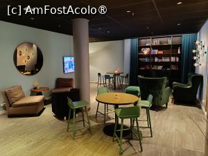 [P14] Solna, Hotelul Best Western Plus Park City, Holul » foto by mprofeanu
 - 
<span class="allrVoted glyphicon glyphicon-heart hidden" id="av1485875"></span>
<a class="m-l-10 hidden" id="sv1485875" onclick="voting_Foto_DelVot(,1485875,21249)" role="button">șterge vot <span class="glyphicon glyphicon-remove"></span></a>
<a id="v91485875" class=" c-red"  onclick="voting_Foto_SetVot(1485875)" role="button"><span class="glyphicon glyphicon-heart-empty"></span> <b>LIKE</b> = Votează poza</a> <img class="hidden"  id="f1485875W9" src="/imagini/loader.gif" border="0" /><span class="AjErrMes hidden" id="e1485875ErM"></span>