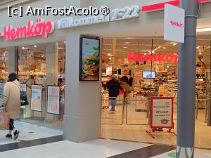 [P40] Solna, Centrul Comercial Solna Centrum, Supermarket Hemköp, bun pentru aprovizionare » foto by mprofeanu
 - 
<span class="allrVoted glyphicon glyphicon-heart hidden" id="av1485901"></span>
<a class="m-l-10 hidden" id="sv1485901" onclick="voting_Foto_DelVot(,1485901,21249)" role="button">șterge vot <span class="glyphicon glyphicon-remove"></span></a>
<a id="v91485901" class=" c-red"  onclick="voting_Foto_SetVot(1485901)" role="button"><span class="glyphicon glyphicon-heart-empty"></span> <b>LIKE</b> = Votează poza</a> <img class="hidden"  id="f1485901W9" src="/imagini/loader.gif" border="0" /><span class="AjErrMes hidden" id="e1485901ErM"></span>