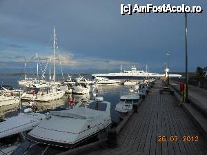 [P22] Molde - 'Oraşul trandafirilor'. În port.  » foto by iulianic
 - 
<span class="allrVoted glyphicon glyphicon-heart hidden" id="av472868"></span>
<a class="m-l-10 hidden" id="sv472868" onclick="voting_Foto_DelVot(,472868,21252)" role="button">șterge vot <span class="glyphicon glyphicon-remove"></span></a>
<a id="v9472868" class=" c-red"  onclick="voting_Foto_SetVot(472868)" role="button"><span class="glyphicon glyphicon-heart-empty"></span> <b>LIKE</b> = Votează poza</a> <img class="hidden"  id="f472868W9" src="/imagini/loader.gif" border="0" /><span class="AjErrMes hidden" id="e472868ErM"></span>