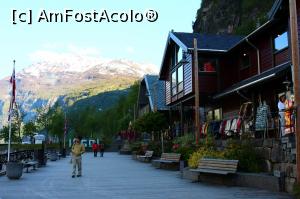 [P05] In port, inainte de imbarcare pentru mini croaziera pe fiord » foto by DOINITA
 - 
<span class="allrVoted glyphicon glyphicon-heart hidden" id="av874092"></span>
<a class="m-l-10 hidden" id="sv874092" onclick="voting_Foto_DelVot(,874092,21252)" role="button">șterge vot <span class="glyphicon glyphicon-remove"></span></a>
<a id="v9874092" class=" c-red"  onclick="voting_Foto_SetVot(874092)" role="button"><span class="glyphicon glyphicon-heart-empty"></span> <b>LIKE</b> = Votează poza</a> <img class="hidden"  id="f874092W9" src="/imagini/loader.gif" border="0" /><span class="AjErrMes hidden" id="e874092ErM"></span>