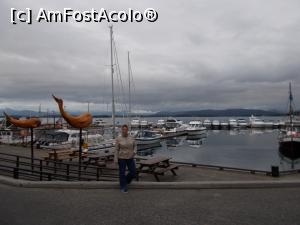 [P02] Portul turistic, plin de bărcuţe sub toate pavilioanele » foto by marius gaudi*
 - 
<span class="allrVoted glyphicon glyphicon-heart hidden" id="av809171"></span>
<a class="m-l-10 hidden" id="sv809171" onclick="voting_Foto_DelVot(,809171,21252)" role="button">șterge vot <span class="glyphicon glyphicon-remove"></span></a>
<a id="v9809171" class=" c-red"  onclick="voting_Foto_SetVot(809171)" role="button"><span class="glyphicon glyphicon-heart-empty"></span> <b>LIKE</b> = Votează poza</a> <img class="hidden"  id="f809171W9" src="/imagini/loader.gif" border="0" /><span class="AjErrMes hidden" id="e809171ErM"></span>