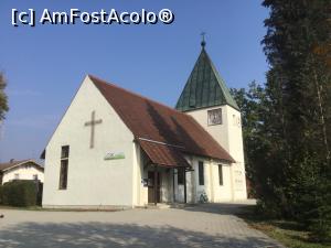 [P17] Kiefersfelden - O biserica luterana care insa era inchisa » foto by mishu
 - 
<span class="allrVoted glyphicon glyphicon-heart hidden" id="av1022498"></span>
<a class="m-l-10 hidden" id="sv1022498" onclick="voting_Foto_DelVot(,1022498,21261)" role="button">șterge vot <span class="glyphicon glyphicon-remove"></span></a>
<a id="v91022498" class=" c-red"  onclick="voting_Foto_SetVot(1022498)" role="button"><span class="glyphicon glyphicon-heart-empty"></span> <b>LIKE</b> = Votează poza</a> <img class="hidden"  id="f1022498W9" src="/imagini/loader.gif" border="0" /><span class="AjErrMes hidden" id="e1022498ErM"></span>