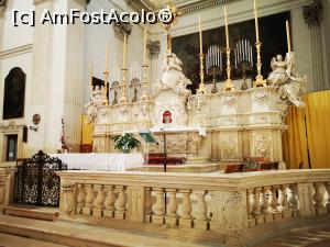 [P05] Chiesa di Sant'Irene; altarul central » foto by crismis
 - 
<span class="allrVoted glyphicon glyphicon-heart hidden" id="av1283367"></span>
<a class="m-l-10 hidden" id="sv1283367" onclick="voting_Foto_DelVot(,1283367,21287)" role="button">șterge vot <span class="glyphicon glyphicon-remove"></span></a>
<a id="v91283367" class=" c-red"  onclick="voting_Foto_SetVot(1283367)" role="button"><span class="glyphicon glyphicon-heart-empty"></span> <b>LIKE</b> = Votează poza</a> <img class="hidden"  id="f1283367W9" src="/imagini/loader.gif" border="0" /><span class="AjErrMes hidden" id="e1283367ErM"></span>