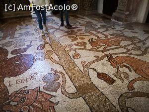 [P22] Catedrala din Otranto; podea » foto by crismis
 - 
<span class="allrVoted glyphicon glyphicon-heart hidden" id="av1284940"></span>
<a class="m-l-10 hidden" id="sv1284940" onclick="voting_Foto_DelVot(,1284940,21287)" role="button">șterge vot <span class="glyphicon glyphicon-remove"></span></a>
<a id="v91284940" class=" c-red"  onclick="voting_Foto_SetVot(1284940)" role="button"><span class="glyphicon glyphicon-heart-empty"></span> <b>LIKE</b> = Votează poza</a> <img class="hidden"  id="f1284940W9" src="/imagini/loader.gif" border="0" /><span class="AjErrMes hidden" id="e1284940ErM"></span>