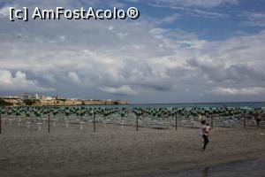 [P05] Lido la sorgente, in stanga in plan indepartat localitatea Torre del'Orso » foto by IoanaV
 - 
<span class="allrVoted glyphicon glyphicon-heart hidden" id="av889109"></span>
<a class="m-l-10 hidden" id="sv889109" onclick="voting_Foto_DelVot(,889109,21287)" role="button">șterge vot <span class="glyphicon glyphicon-remove"></span></a>
<a id="v9889109" class=" c-red"  onclick="voting_Foto_SetVot(889109)" role="button"><span class="glyphicon glyphicon-heart-empty"></span> <b>LIKE</b> = Votează poza</a> <img class="hidden"  id="f889109W9" src="/imagini/loader.gif" border="0" /><span class="AjErrMes hidden" id="e889109ErM"></span>