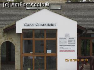 [P13] Casa Custodelui unde sunt afisate preturile de acces, programul de vizitare... si alte taxe.  » foto by Soso42
 - 
<span class="allrVoted glyphicon glyphicon-heart hidden" id="av844601"></span>
<a class="m-l-10 hidden" id="sv844601" onclick="voting_Foto_DelVot(,844601,21314)" role="button">șterge vot <span class="glyphicon glyphicon-remove"></span></a>
<a id="v9844601" class=" c-red"  onclick="voting_Foto_SetVot(844601)" role="button"><span class="glyphicon glyphicon-heart-empty"></span> <b>LIKE</b> = Votează poza</a> <img class="hidden"  id="f844601W9" src="/imagini/loader.gif" border="0" /><span class="AjErrMes hidden" id="e844601ErM"></span>