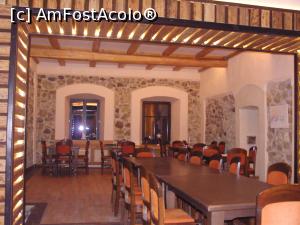 [P17] Sala de mese, care, ca și bucătăria, se află într-o clădire mai mică din curtea castelului.  » foto by eLila
 - 
<span class="allrVoted glyphicon glyphicon-heart hidden" id="av1045901"></span>
<a class="m-l-10 hidden" id="sv1045901" onclick="voting_Foto_DelVot(,1045901,21330)" role="button">șterge vot <span class="glyphicon glyphicon-remove"></span></a>
<a id="v91045901" class=" c-red"  onclick="voting_Foto_SetVot(1045901)" role="button"><span class="glyphicon glyphicon-heart-empty"></span> <b>LIKE</b> = Votează poza</a> <img class="hidden"  id="f1045901W9" src="/imagini/loader.gif" border="0" /><span class="AjErrMes hidden" id="e1045901ErM"></span>
