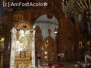 [P29] Icoana Maicii Domnului cu Pruncul și catapeteasma din biserica nouă a mănăstirii Pângărați.  » foto by Floryn81
 - 
<span class="allrVoted glyphicon glyphicon-heart hidden" id="av766740"></span>
<a class="m-l-10 hidden" id="sv766740" onclick="voting_Foto_DelVot(,766740,21332)" role="button">șterge vot <span class="glyphicon glyphicon-remove"></span></a>
<a id="v9766740" class=" c-red"  onclick="voting_Foto_SetVot(766740)" role="button"><span class="glyphicon glyphicon-heart-empty"></span> <b>LIKE</b> = Votează poza</a> <img class="hidden"  id="f766740W9" src="/imagini/loader.gif" border="0" /><span class="AjErrMes hidden" id="e766740ErM"></span>