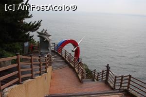 [P16] Busan, Taejongdae, Monumente iconice » foto by mprofeanu
 - 
<span class="allrVoted glyphicon glyphicon-heart hidden" id="av819102"></span>
<a class="m-l-10 hidden" id="sv819102" onclick="voting_Foto_DelVot(,819102,21334)" role="button">șterge vot <span class="glyphicon glyphicon-remove"></span></a>
<a id="v9819102" class=" c-red"  onclick="voting_Foto_SetVot(819102)" role="button"><span class="glyphicon glyphicon-heart-empty"></span> <b>LIKE</b> = Votează poza</a> <img class="hidden"  id="f819102W9" src="/imagini/loader.gif" border="0" /><span class="AjErrMes hidden" id="e819102ErM"></span>