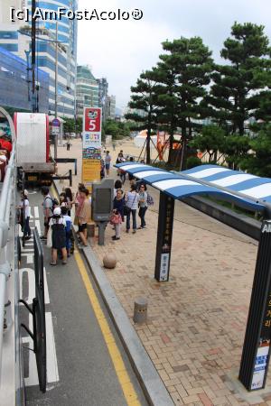 [P49] Busan, Stația de autobuze pentru Plaja Gwangalli » foto by mprofeanu
 - 
<span class="allrVoted glyphicon glyphicon-heart hidden" id="av819159"></span>
<a class="m-l-10 hidden" id="sv819159" onclick="voting_Foto_DelVot(,819159,21334)" role="button">șterge vot <span class="glyphicon glyphicon-remove"></span></a>
<a id="v9819159" class=" c-red"  onclick="voting_Foto_SetVot(819159)" role="button"><span class="glyphicon glyphicon-heart-empty"></span> <b>LIKE</b> = Votează poza</a> <img class="hidden"  id="f819159W9" src="/imagini/loader.gif" border="0" /><span class="AjErrMes hidden" id="e819159ErM"></span>