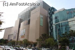[P36] Busan, Centum City, În prim plan Shinsegae » foto by mprofeanu
 - 
<span class="allrVoted glyphicon glyphicon-heart hidden" id="av819938"></span>
<a class="m-l-10 hidden" id="sv819938" onclick="voting_Foto_DelVot(,819938,21334)" role="button">șterge vot <span class="glyphicon glyphicon-remove"></span></a>
<a id="v9819938" class=" c-red"  onclick="voting_Foto_SetVot(819938)" role="button"><span class="glyphicon glyphicon-heart-empty"></span> <b>LIKE</b> = Votează poza</a> <img class="hidden"  id="f819938W9" src="/imagini/loader.gif" border="0" /><span class="AjErrMes hidden" id="e819938ErM"></span>