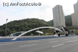 [P55] Busan, Artă stradală în Centum City, pe pod » foto by mprofeanu
 - 
<span class="allrVoted glyphicon glyphicon-heart hidden" id="av819967"></span>
<a class="m-l-10 hidden" id="sv819967" onclick="voting_Foto_DelVot(,819967,21334)" role="button">șterge vot <span class="glyphicon glyphicon-remove"></span></a>
<a id="v9819967" class=" c-red"  onclick="voting_Foto_SetVot(819967)" role="button"><span class="glyphicon glyphicon-heart-empty"></span> <b>LIKE</b> = Votează poza</a> <img class="hidden"  id="f819967W9" src="/imagini/loader.gif" border="0" /><span class="AjErrMes hidden" id="e819967ErM"></span>