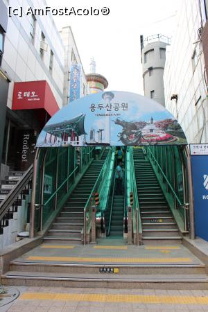 [P61] Busan, Strada Gwangbok, Trei scări spre intrarea în Parcul Yongdusan » foto by mprofeanu
 - 
<span class="allrVoted glyphicon glyphicon-heart hidden" id="av819973"></span>
<a class="m-l-10 hidden" id="sv819973" onclick="voting_Foto_DelVot(,819973,21334)" role="button">șterge vot <span class="glyphicon glyphicon-remove"></span></a>
<a id="v9819973" class=" c-red"  onclick="voting_Foto_SetVot(819973)" role="button"><span class="glyphicon glyphicon-heart-empty"></span> <b>LIKE</b> = Votează poza</a> <img class="hidden"  id="f819973W9" src="/imagini/loader.gif" border="0" /><span class="AjErrMes hidden" id="e819973ErM"></span>