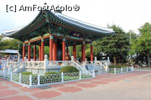 [P67] Busan, Clopotul din Parcul Yongdusan » foto by mprofeanu
 - 
<span class="allrVoted glyphicon glyphicon-heart hidden" id="av819979"></span>
<a class="m-l-10 hidden" id="sv819979" onclick="voting_Foto_DelVot(,819979,21334)" role="button">șterge vot <span class="glyphicon glyphicon-remove"></span></a>
<a id="v9819979" class=" c-red"  onclick="voting_Foto_SetVot(819979)" role="button"><span class="glyphicon glyphicon-heart-empty"></span> <b>LIKE</b> = Votează poza</a> <img class="hidden"  id="f819979W9" src="/imagini/loader.gif" border="0" /><span class="AjErrMes hidden" id="e819979ErM"></span>