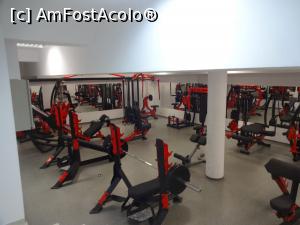 [P18] Sala de fitness foarte bine dotata » foto by fanespoitorul
 - 
<span class="allrVoted glyphicon glyphicon-heart hidden" id="av823931"></span>
<a class="m-l-10 hidden" id="sv823931" onclick="voting_Foto_DelVot(,823931,21370)" role="button">șterge vot <span class="glyphicon glyphicon-remove"></span></a>
<a id="v9823931" class=" c-red"  onclick="voting_Foto_SetVot(823931)" role="button"><span class="glyphicon glyphicon-heart-empty"></span> <b>LIKE</b> = Votează poza</a> <img class="hidden"  id="f823931W9" src="/imagini/loader.gif" border="0" /><span class="AjErrMes hidden" id="e823931ErM"></span>