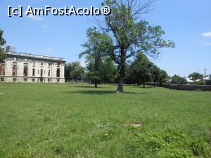 [P13] Florești - Palatul 'Micul Trianon'. Vedere din parc.  » foto by iulianic
 - 
<span class="allrVoted glyphicon glyphicon-heart hidden" id="av982116"></span>
<a class="m-l-10 hidden" id="sv982116" onclick="voting_Foto_DelVot(,982116,21385)" role="button">șterge vot <span class="glyphicon glyphicon-remove"></span></a>
<a id="v9982116" class=" c-red"  onclick="voting_Foto_SetVot(982116)" role="button"><span class="glyphicon glyphicon-heart-empty"></span> <b>LIKE</b> = Votează poza</a> <img class="hidden"  id="f982116W9" src="/imagini/loader.gif" border="0" /><span class="AjErrMes hidden" id="e982116ErM"></span>