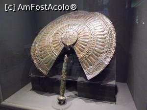 [P06] Muzeul de Arheologie, Florența. Fibulă. Agrafă pentru prins îmbrăcămintea. » foto by mihaelavoicu
 - 
<span class="allrVoted glyphicon glyphicon-heart hidden" id="av1227224"></span>
<a class="m-l-10 hidden" id="sv1227224" onclick="voting_Foto_DelVot(,1227224,21403)" role="button">șterge vot <span class="glyphicon glyphicon-remove"></span></a>
<a id="v91227224" class=" c-red"  onclick="voting_Foto_SetVot(1227224)" role="button"><span class="glyphicon glyphicon-heart-empty"></span> <b>LIKE</b> = Votează poza</a> <img class="hidden"  id="f1227224W9" src="/imagini/loader.gif" border="0" /><span class="AjErrMes hidden" id="e1227224ErM"></span>