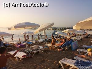 [P03] Aglomerația de pe plajă » foto by reghinaflo
 - 
<span class="allrVoted glyphicon glyphicon-heart hidden" id="av1187055"></span>
<a class="m-l-10 hidden" id="sv1187055" onclick="voting_Foto_DelVot(,1187055,21411)" role="button">șterge vot <span class="glyphicon glyphicon-remove"></span></a>
<a id="v91187055" class=" c-red"  onclick="voting_Foto_SetVot(1187055)" role="button"><span class="glyphicon glyphicon-heart-empty"></span> <b>LIKE</b> = Votează poza</a> <img class="hidden"  id="f1187055W9" src="/imagini/loader.gif" border="0" /><span class="AjErrMes hidden" id="e1187055ErM"></span>
