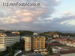 [P13] Lonicera Resort & Spa - Vedere de la balconul nostru » foto by mishu
 - 
<span class="allrVoted glyphicon glyphicon-heart hidden" id="av1012230"></span>
<a class="m-l-10 hidden" id="sv1012230" onclick="voting_Foto_DelVot(,1012230,21411)" role="button">șterge vot <span class="glyphicon glyphicon-remove"></span></a>
<a id="v91012230" class=" c-red"  onclick="voting_Foto_SetVot(1012230)" role="button"><span class="glyphicon glyphicon-heart-empty"></span> <b>LIKE</b> = Votează poza</a> <img class="hidden"  id="f1012230W9" src="/imagini/loader.gif" border="0" /><span class="AjErrMes hidden" id="e1012230ErM"></span>