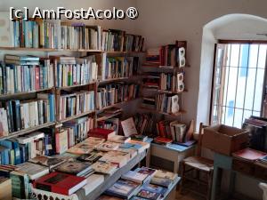 [P24] Biblioteca din Lania plină și ea de cărți frumos colorate  » foto by Marius 72
 - 
<span class="allrVoted glyphicon glyphicon-heart hidden" id="av1494171"></span>
<a class="m-l-10 hidden" id="sv1494171" onclick="voting_Foto_DelVot(,1494171,21413)" role="button">șterge vot <span class="glyphicon glyphicon-remove"></span></a>
<a id="v91494171" class=" c-red"  onclick="voting_Foto_SetVot(1494171)" role="button"><span class="glyphicon glyphicon-heart-empty"></span> <b>LIKE</b> = Votează poza</a> <img class="hidden"  id="f1494171W9" src="/imagini/loader.gif" border="0" /><span class="AjErrMes hidden" id="e1494171ErM"></span>