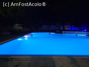 [P03] Piscina de la hotel Achousa, Faliraki » foto by vlado2
 - 
<span class="allrVoted glyphicon glyphicon-heart hidden" id="av1518544"></span>
<a class="m-l-10 hidden" id="sv1518544" onclick="voting_Foto_DelVot(,1518544,21433)" role="button">șterge vot <span class="glyphicon glyphicon-remove"></span></a>
<a id="v91518544" class=" c-red"  onclick="voting_Foto_SetVot(1518544)" role="button"><span class="glyphicon glyphicon-heart-empty"></span> <b>LIKE</b> = Votează poza</a> <img class="hidden"  id="f1518544W9" src="/imagini/loader.gif" border="0" /><span class="AjErrMes hidden" id="e1518544ErM"></span>