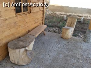 [P52] Comana - Satul Mestesugarilor - Bancute aflate in fata atelierului Fierarie » foto by mishu
 - 
<span class="allrVoted glyphicon glyphicon-heart hidden" id="av828613"></span>
<a class="m-l-10 hidden" id="sv828613" onclick="voting_Foto_DelVot(,828613,21445)" role="button">șterge vot <span class="glyphicon glyphicon-remove"></span></a>
<a id="v9828613" class=" c-red"  onclick="voting_Foto_SetVot(828613)" role="button"><span class="glyphicon glyphicon-heart-empty"></span> <b>LIKE</b> = Votează poza</a> <img class="hidden"  id="f828613W9" src="/imagini/loader.gif" border="0" /><span class="AjErrMes hidden" id="e828613ErM"></span>
