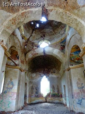 [P13] Interior biserică. » foto by tata123 🔱
 - 
<span class="allrVoted glyphicon glyphicon-heart hidden" id="av1316511"></span>
<a class="m-l-10 hidden" id="sv1316511" onclick="voting_Foto_DelVot(,1316511,21445)" role="button">șterge vot <span class="glyphicon glyphicon-remove"></span></a>
<a id="v91316511" class=" c-red"  onclick="voting_Foto_SetVot(1316511)" role="button"><span class="glyphicon glyphicon-heart-empty"></span> <b>LIKE</b> = Votează poza</a> <img class="hidden"  id="f1316511W9" src="/imagini/loader.gif" border="0" /><span class="AjErrMes hidden" id="e1316511ErM"></span>