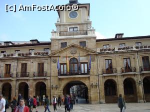 [P07] Piața Constitutiei si primăria veche din Oviedo -poarta Cimadevilla.  » foto by mireille
 - 
<span class="allrVoted glyphicon glyphicon-heart hidden" id="av1004596"></span>
<a class="m-l-10 hidden" id="sv1004596" onclick="voting_Foto_DelVot(,1004596,21454)" role="button">șterge vot <span class="glyphicon glyphicon-remove"></span></a>
<a id="v91004596" class=" c-red"  onclick="voting_Foto_SetVot(1004596)" role="button"><span class="glyphicon glyphicon-heart-empty"></span> <b>LIKE</b> = Votează poza</a> <img class="hidden"  id="f1004596W9" src="/imagini/loader.gif" border="0" /><span class="AjErrMes hidden" id="e1004596ErM"></span>