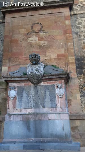 [P20] Monumentul Jovellanos » foto by Mitica49
 - 
<span class="allrVoted glyphicon glyphicon-heart hidden" id="av1424186"></span>
<a class="m-l-10 hidden" id="sv1424186" onclick="voting_Foto_DelVot(,1424186,21454)" role="button">șterge vot <span class="glyphicon glyphicon-remove"></span></a>
<a id="v91424186" class=" c-red"  onclick="voting_Foto_SetVot(1424186)" role="button"><span class="glyphicon glyphicon-heart-empty"></span> <b>LIKE</b> = Votează poza</a> <img class="hidden"  id="f1424186W9" src="/imagini/loader.gif" border="0" /><span class="AjErrMes hidden" id="e1424186ErM"></span>
