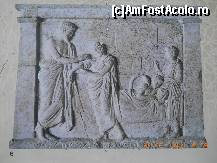 [P13] Fresca reprezentandu-l pe Aclepios ingrijind un bolnav. Semizeul este reprezentat ca fiind un batranel bonom si blajin, care inspira incredere. » foto by florinbad
 - 
<span class="allrVoted glyphicon glyphicon-heart hidden" id="av190975"></span>
<a class="m-l-10 hidden" id="sv190975" onclick="voting_Foto_DelVot(,190975,21467)" role="button">șterge vot <span class="glyphicon glyphicon-remove"></span></a>
<a id="v9190975" class=" c-red"  onclick="voting_Foto_SetVot(190975)" role="button"><span class="glyphicon glyphicon-heart-empty"></span> <b>LIKE</b> = Votează poza</a> <img class="hidden"  id="f190975W9" src="/imagini/loader.gif" border="0" /><span class="AjErrMes hidden" id="e190975ErM"></span>