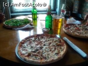 [P11] O pizza Margherita, o pizza Capriciosa si una vegetala » foto by dorgo
 - 
<span class="allrVoted glyphicon glyphicon-heart hidden" id="av830089"></span>
<a class="m-l-10 hidden" id="sv830089" onclick="voting_Foto_DelVot(,830089,21473)" role="button">șterge vot <span class="glyphicon glyphicon-remove"></span></a>
<a id="v9830089" class=" c-red"  onclick="voting_Foto_SetVot(830089)" role="button"><span class="glyphicon glyphicon-heart-empty"></span> <b>LIKE</b> = Votează poza</a> <img class="hidden"  id="f830089W9" src="/imagini/loader.gif" border="0" /><span class="AjErrMes hidden" id="e830089ErM"></span>