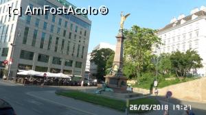 [P10] Poză din autobuzul Hop On Hop Off - linia roșie » foto by ungureanica
 - 
<span class="allrVoted glyphicon glyphicon-heart hidden" id="av973504"></span>
<a class="m-l-10 hidden" id="sv973504" onclick="voting_Foto_DelVot(,973504,21479)" role="button">șterge vot <span class="glyphicon glyphicon-remove"></span></a>
<a id="v9973504" class=" c-red"  onclick="voting_Foto_SetVot(973504)" role="button"><span class="glyphicon glyphicon-heart-empty"></span> <b>LIKE</b> = Votează poza</a> <img class="hidden"  id="f973504W9" src="/imagini/loader.gif" border="0" /><span class="AjErrMes hidden" id="e973504ErM"></span>
