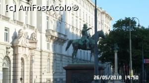 [P14] Poză din autobuzul Hop On Hop Off - linia roșie » foto by ungureanica
 - 
<span class="allrVoted glyphicon glyphicon-heart hidden" id="av973508"></span>
<a class="m-l-10 hidden" id="sv973508" onclick="voting_Foto_DelVot(,973508,21479)" role="button">șterge vot <span class="glyphicon glyphicon-remove"></span></a>
<a id="v9973508" class=" c-red"  onclick="voting_Foto_SetVot(973508)" role="button"><span class="glyphicon glyphicon-heart-empty"></span> <b>LIKE</b> = Votează poza</a> <img class="hidden"  id="f973508W9" src="/imagini/loader.gif" border="0" /><span class="AjErrMes hidden" id="e973508ErM"></span>