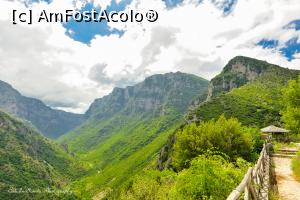 [P108] Canionul Vikos. Vedere din Vikos Village.  » foto by Vlahos2003
 - 
<span class="allrVoted glyphicon glyphicon-heart hidden" id="av713685"></span>
<a class="m-l-10 hidden" id="sv713685" onclick="voting_Foto_DelVot(,713685,21484)" role="button">șterge vot <span class="glyphicon glyphicon-remove"></span></a>
<a id="v9713685" class=" c-red"  onclick="voting_Foto_SetVot(713685)" role="button"><span class="glyphicon glyphicon-heart-empty"></span> <b>LIKE</b> = Votează poza</a> <img class="hidden"  id="f713685W9" src="/imagini/loader.gif" border="0" /><span class="AjErrMes hidden" id="e713685ErM"></span>